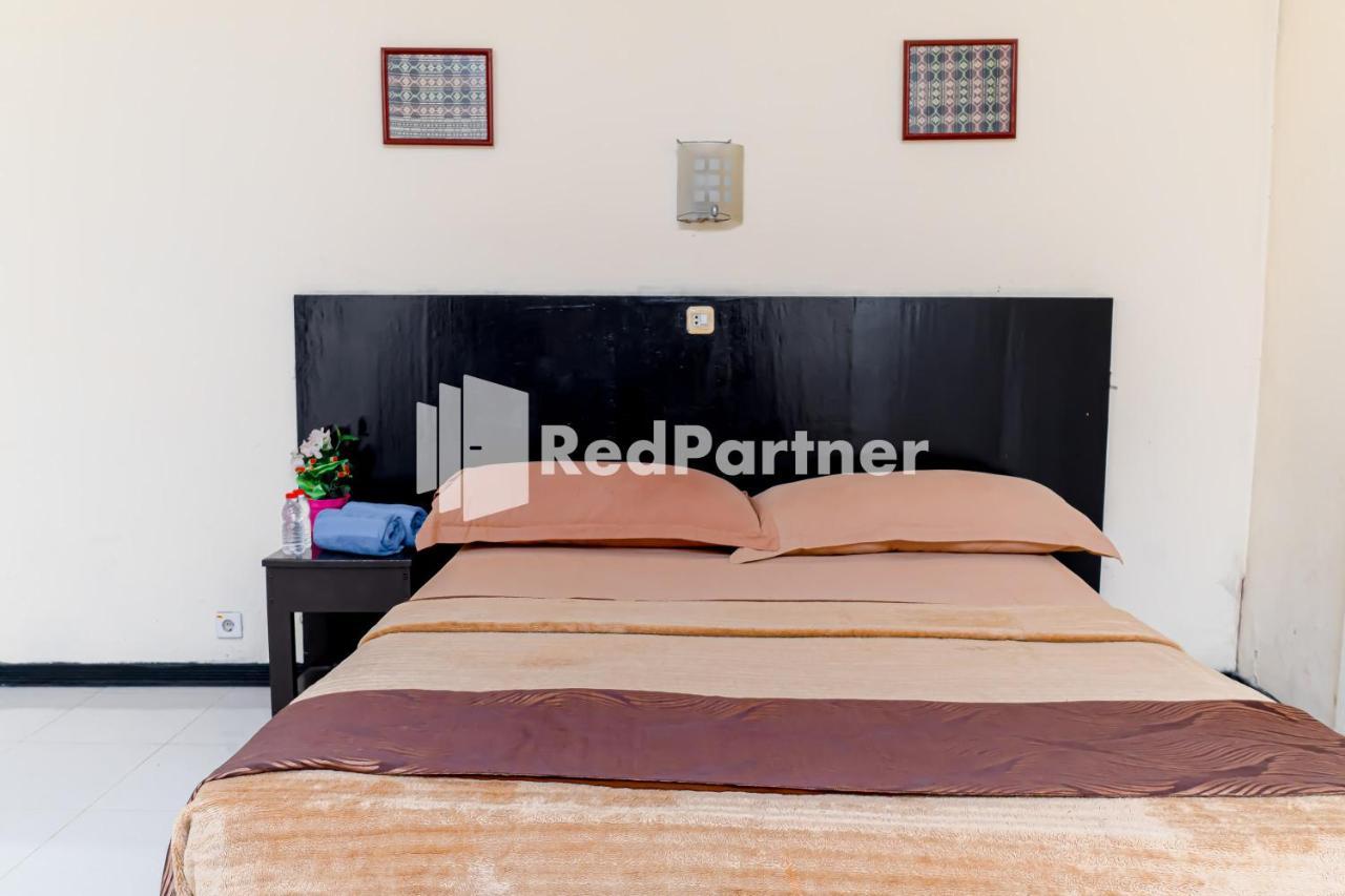 Cherry Pink Hotel Medan Mitra Reddoorz Экстерьер фото