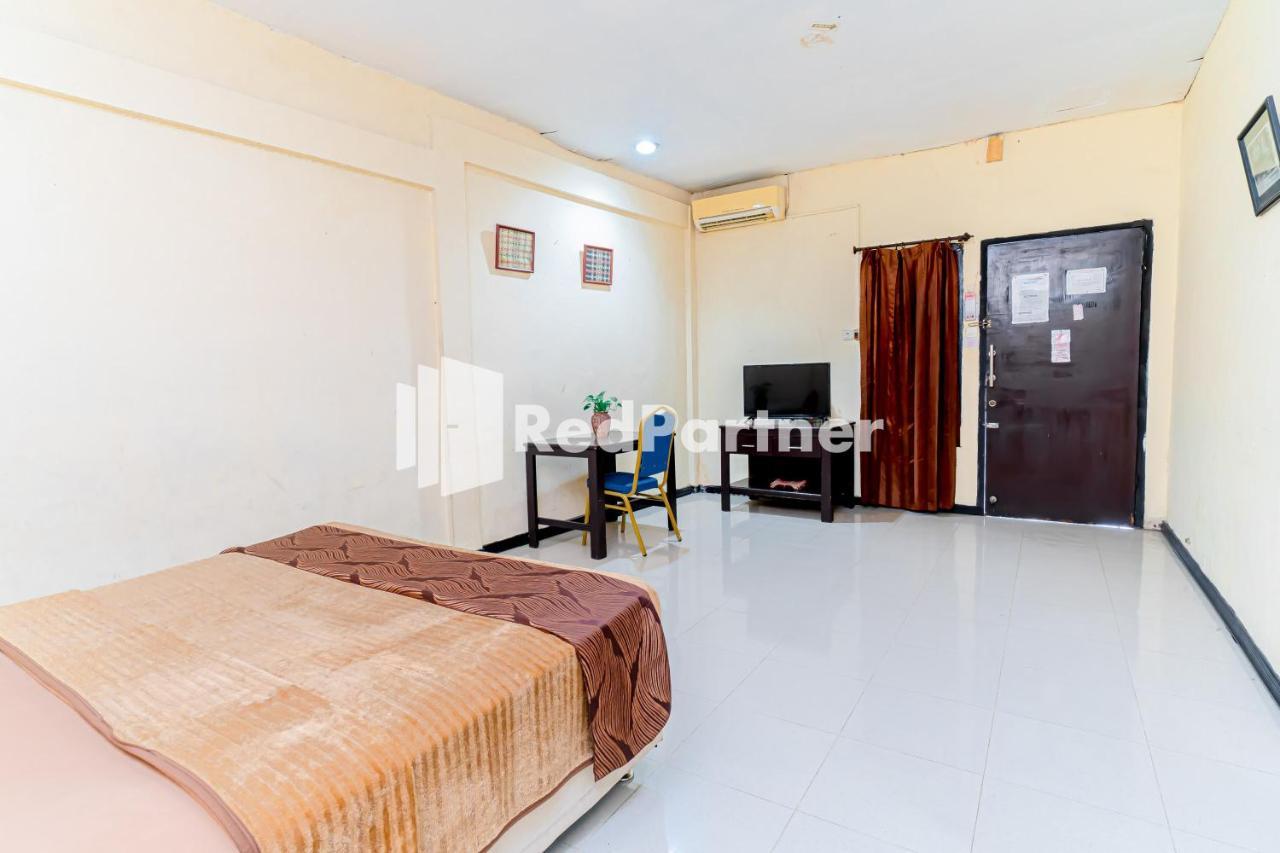 Cherry Pink Hotel Medan Mitra Reddoorz Экстерьер фото