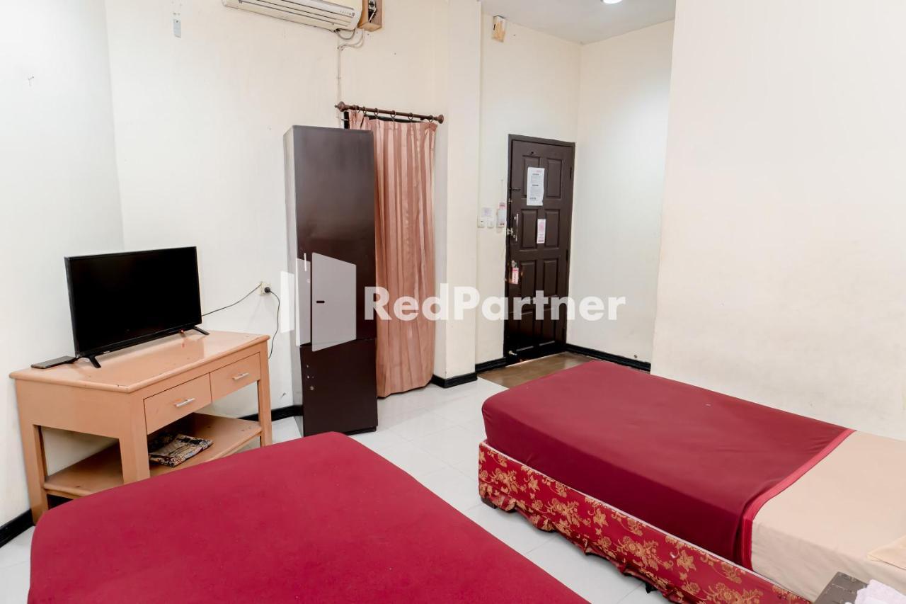 Cherry Pink Hotel Medan Mitra Reddoorz Экстерьер фото