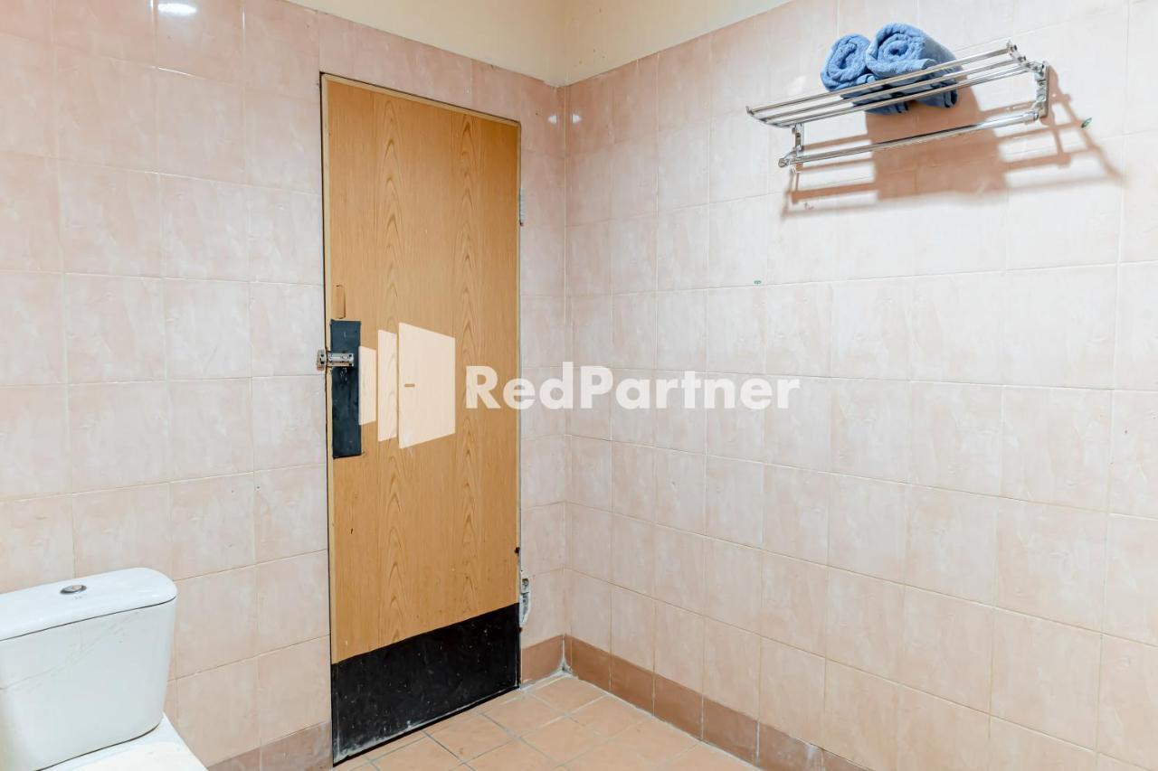 Cherry Pink Hotel Medan Mitra Reddoorz Экстерьер фото